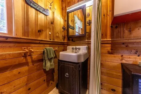 22 Hemlock Lane Hebron NH 03241