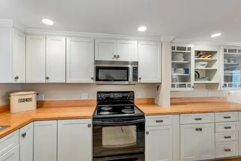 19 Wawbeek Road Tuftonboro NH 03816