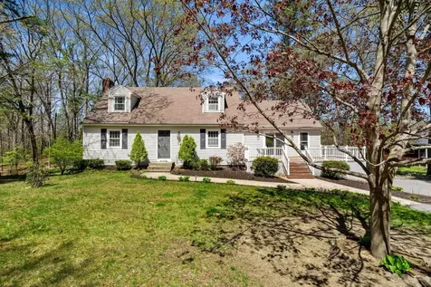 81 Sullivan Road Hudson NH 03051