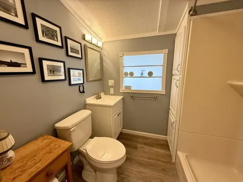 15 Whites Lane Grand Isle VT 05458