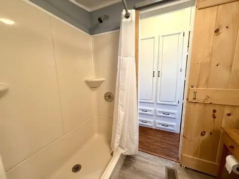 15 Whites Lane Grand Isle VT 05458