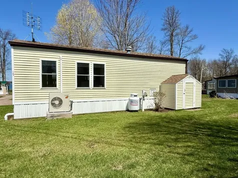 15 Whites Lane Grand Isle VT 05458