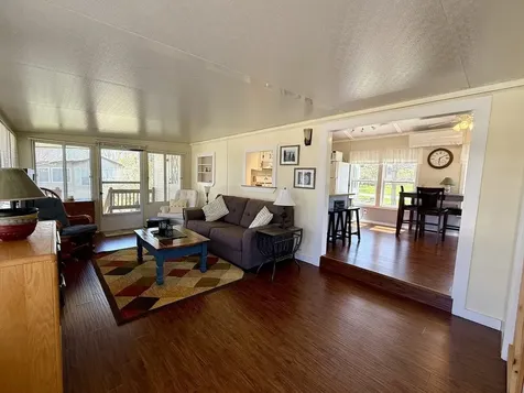 15 Whites Lane Grand Isle VT 05458