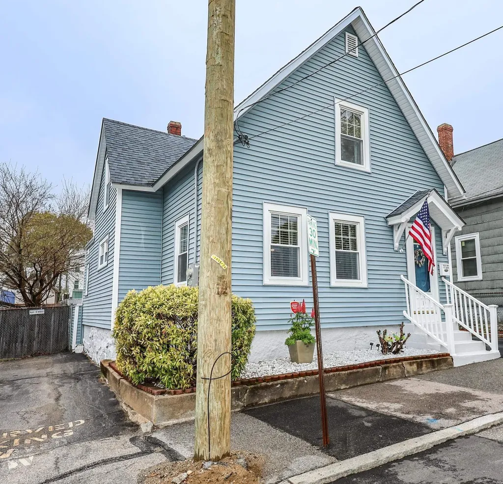 10 Russell Street Manchester NH 03104