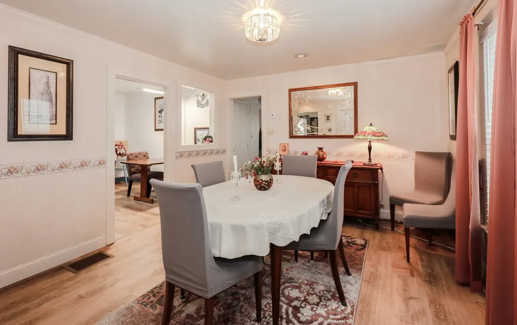 10 Russell Street Manchester NH 03104