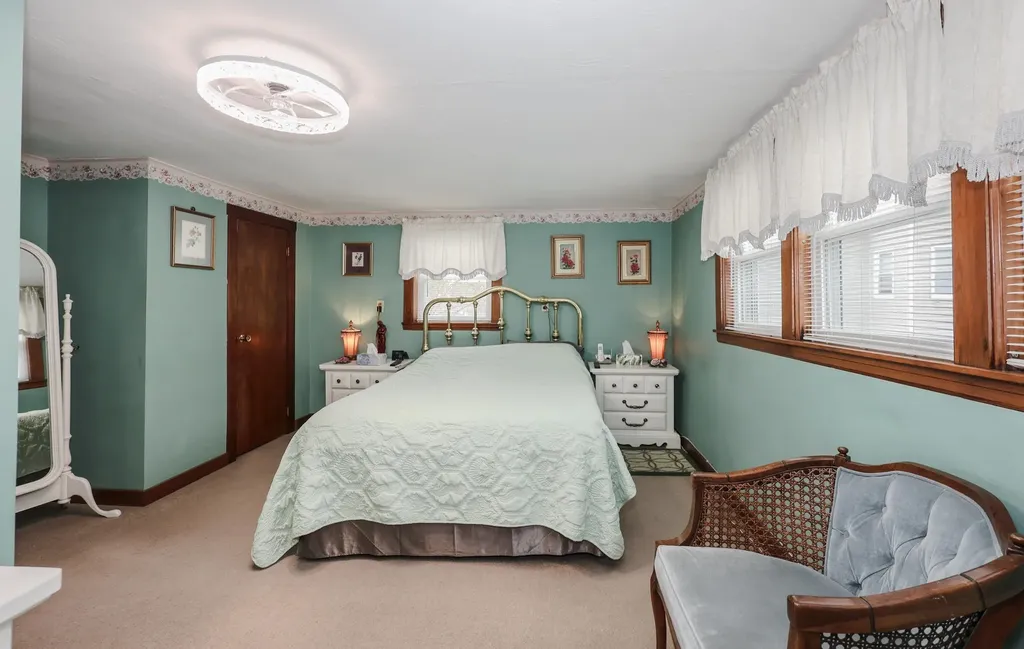 10 Russell Street Manchester NH 03104