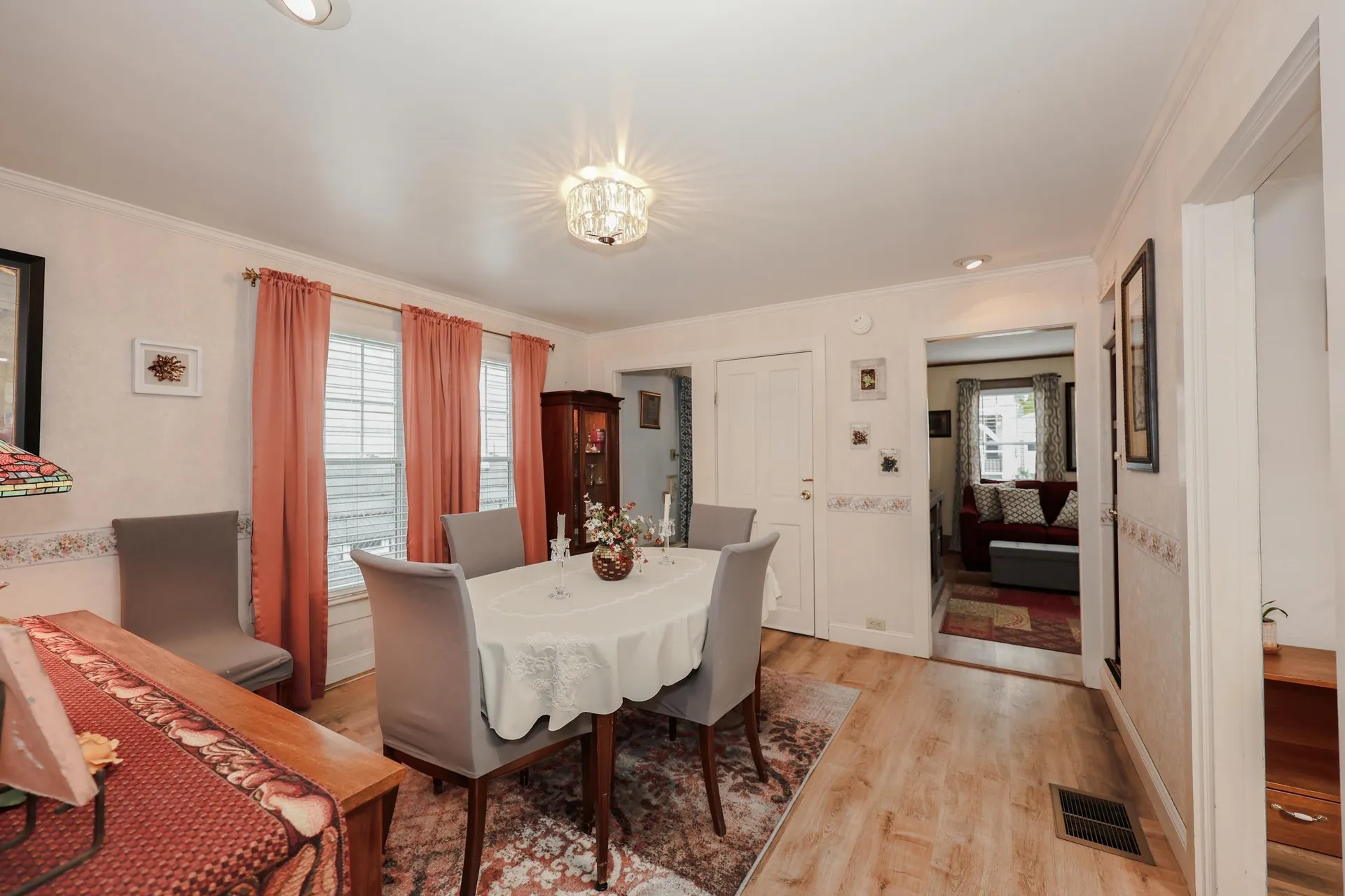 10 Russell Street Manchester NH 03104