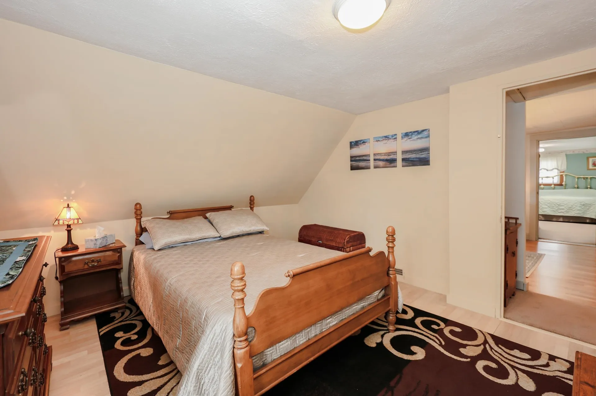 10 Russell Street Manchester NH 03104