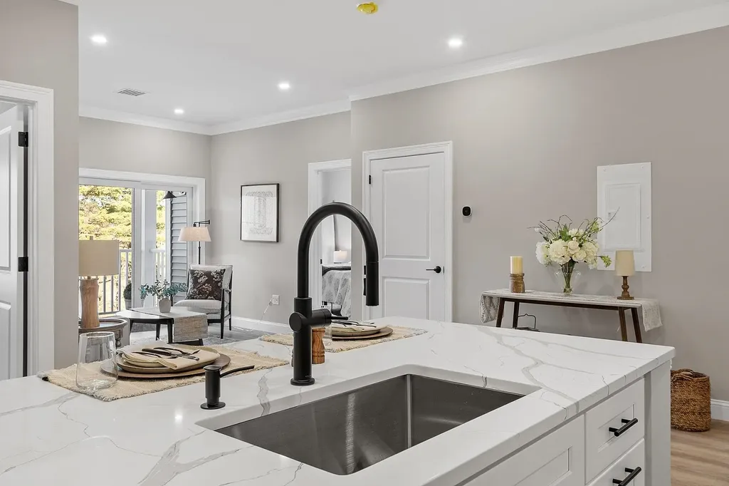 10100 S Willow Street Manchester NH 03103