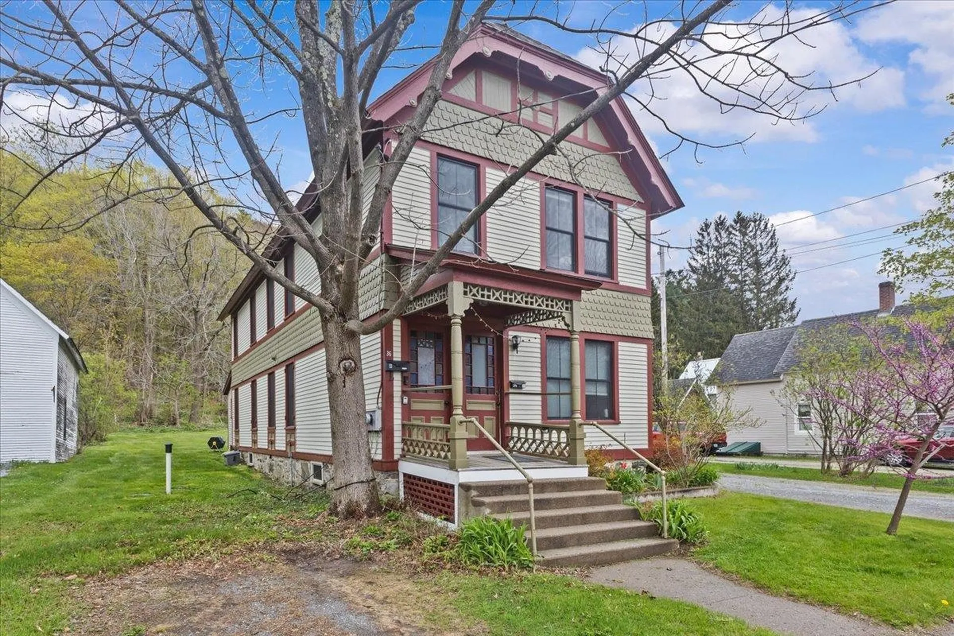 36 Mountain Street Bristol VT 05443