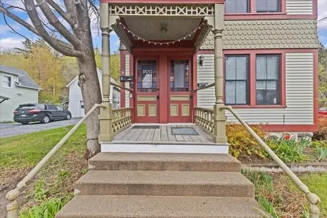 36 Mountain Street Bristol VT 05443
