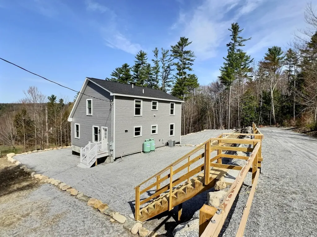 11 Linden Avenue Newport NH 03773