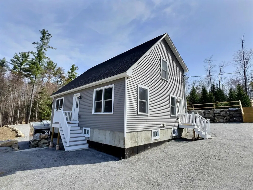 11 Linden Avenue Newport NH 03773