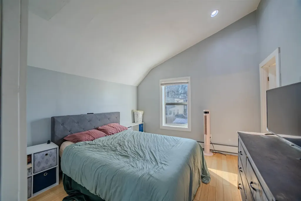 12 Friendship Street Rochester NH 03867