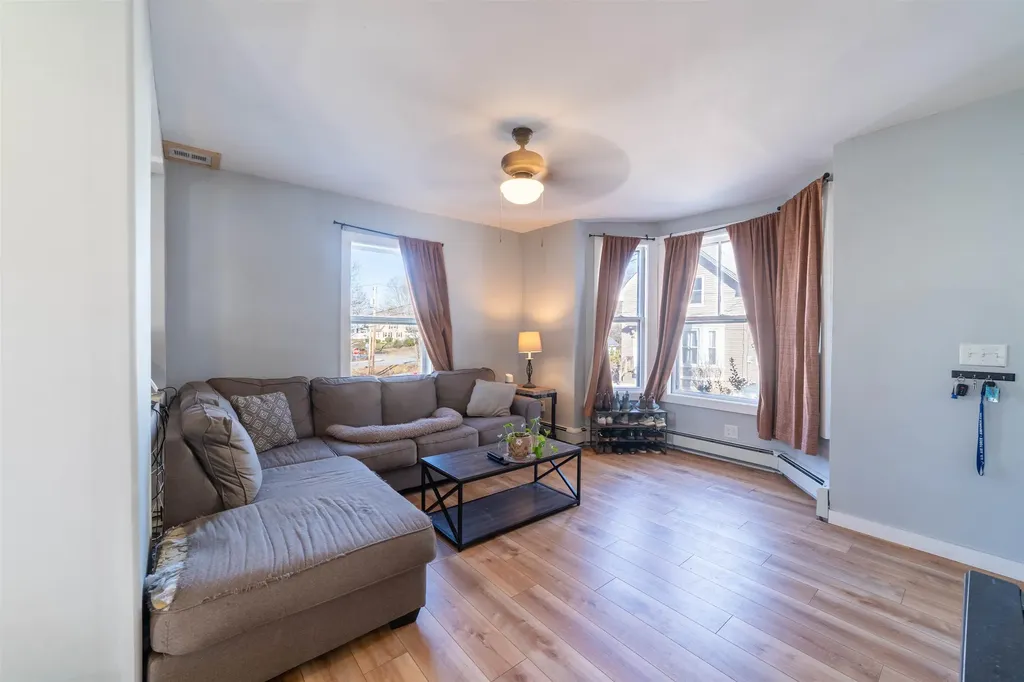 12 Friendship Street Rochester NH 03867