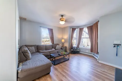 12 Friendship Street Rochester NH 03867