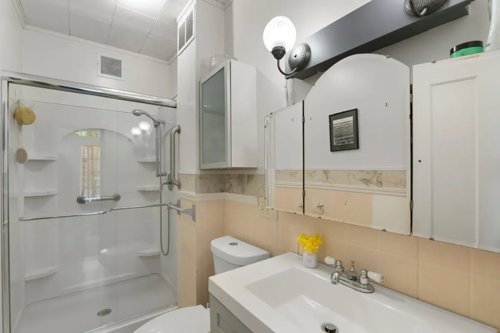 108 Chestnut Street Brattleboro VT 05301