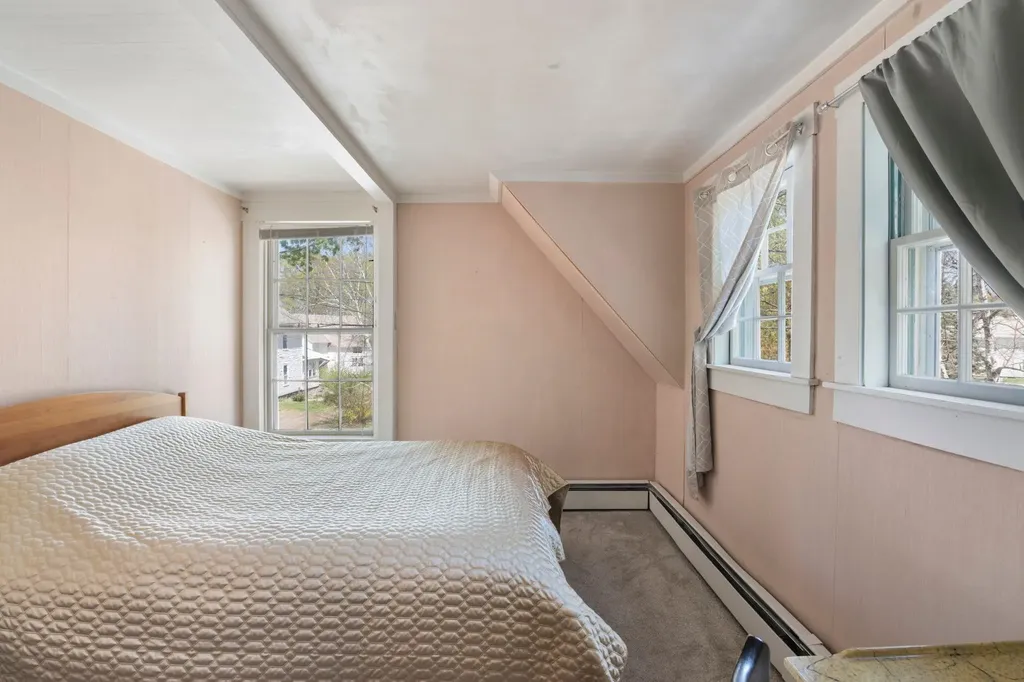 108 Chestnut Street Brattleboro VT 05301