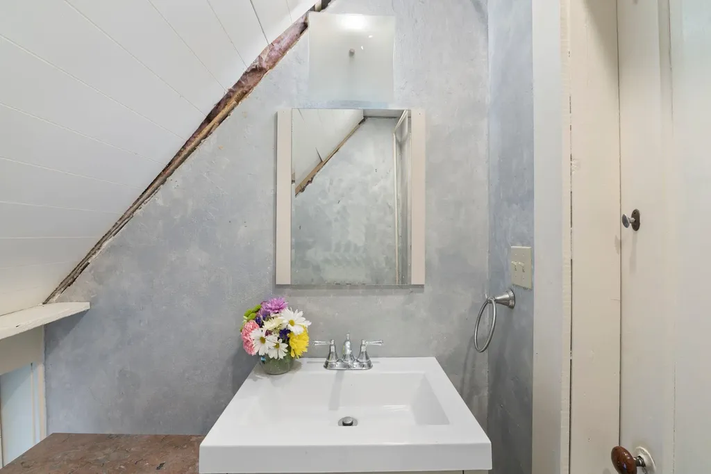 108 Chestnut Street Brattleboro VT 05301