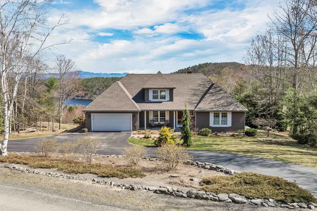 28 Lake View Drive New Hampton NH 03256