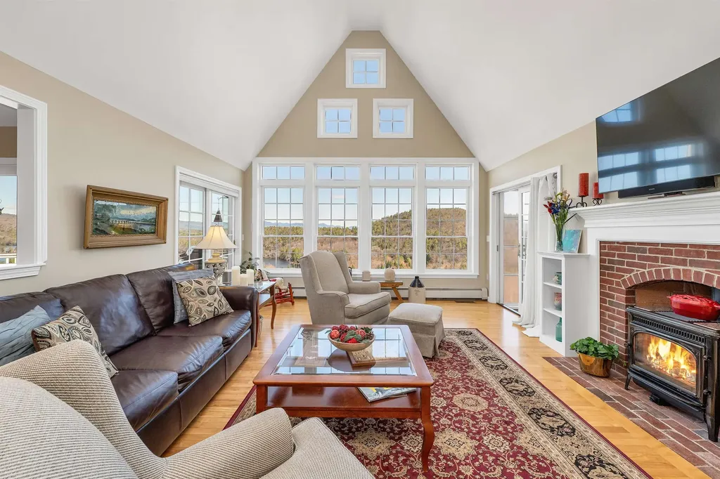 28 Lake View Drive New Hampton NH 03256