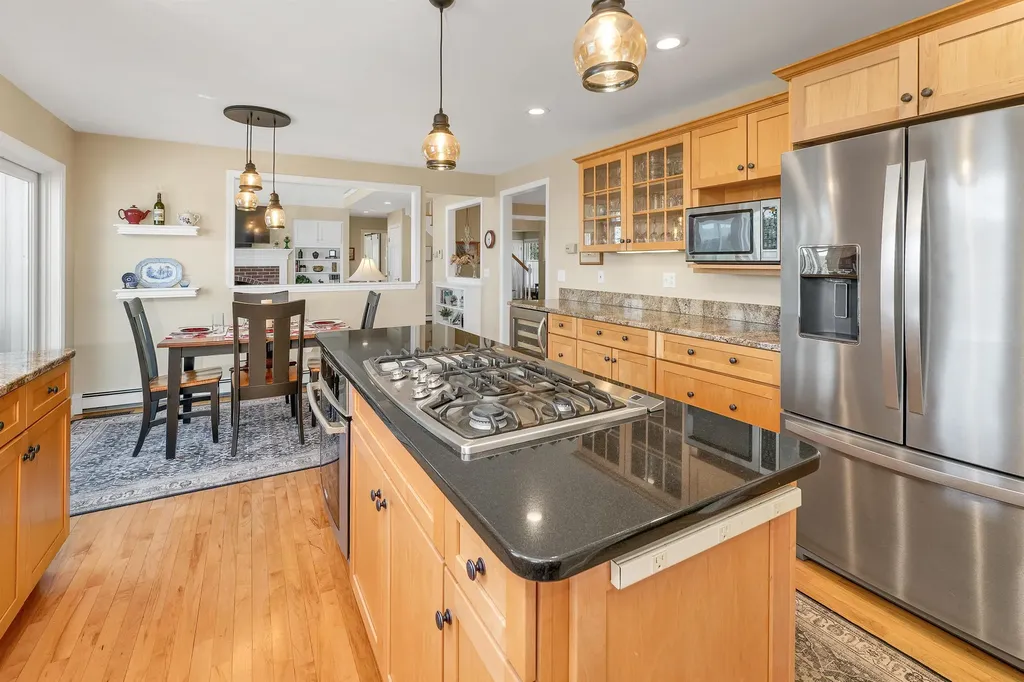 28 Lake View Drive New Hampton NH 03256