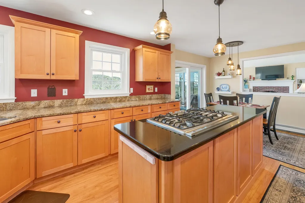 28 Lake View Drive New Hampton NH 03256