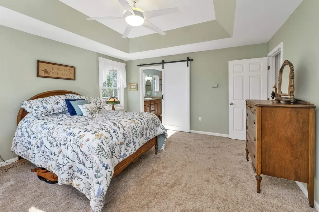 28 Lake View Drive New Hampton NH 03256