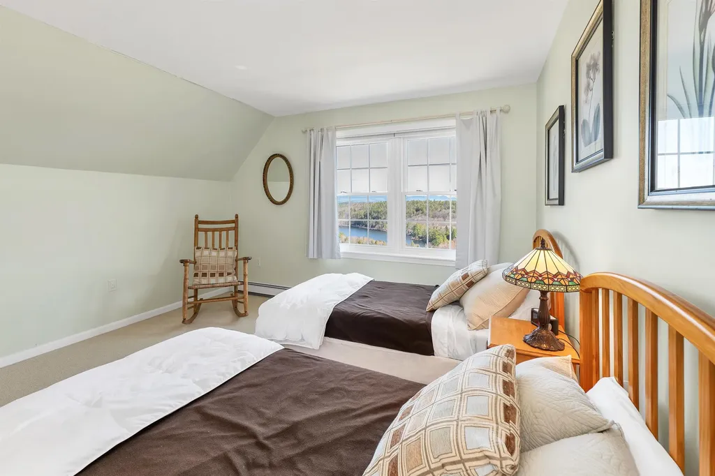 28 Lake View Drive New Hampton NH 03256