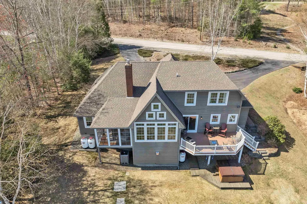 28 Lake View Drive New Hampton NH 03256