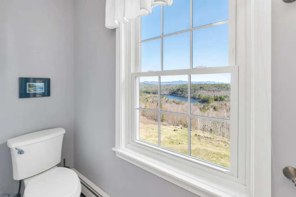 28 Lake View Drive New Hampton NH 03256