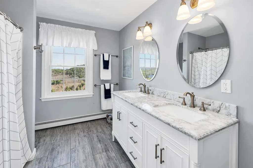 28 Lake View Drive New Hampton NH 03256