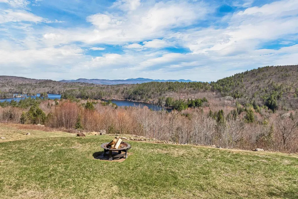 28 Lake View Drive New Hampton NH 03256