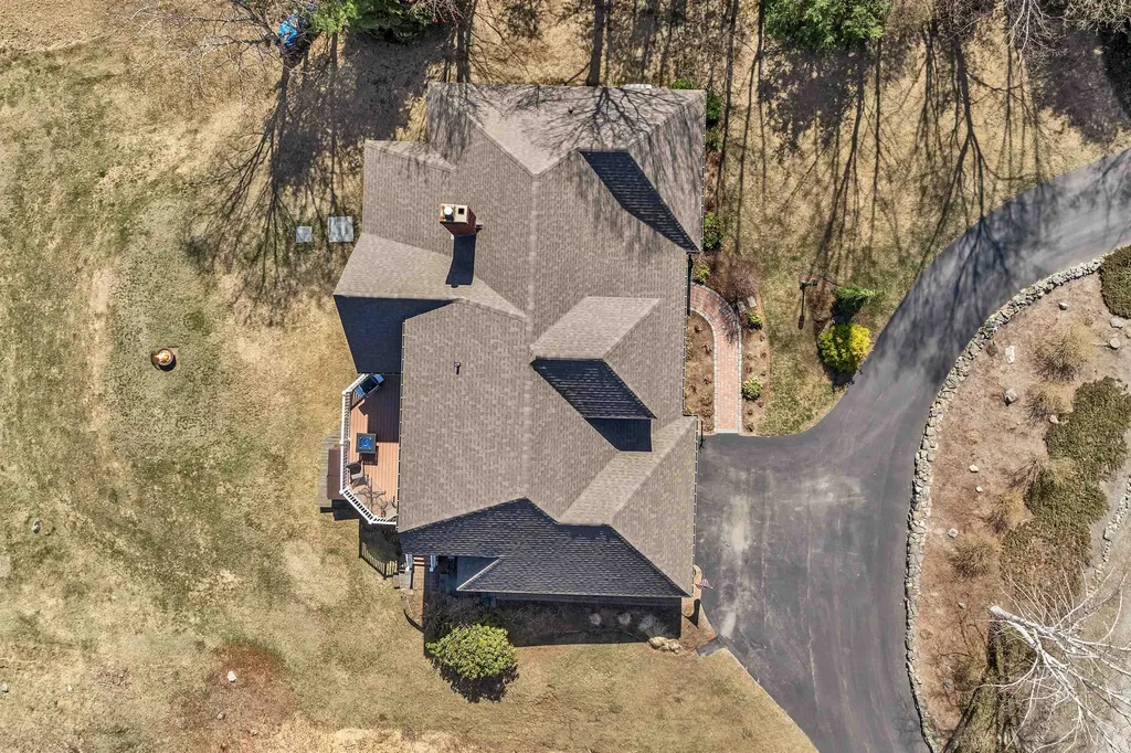 28 Lake View Drive New Hampton NH 03256