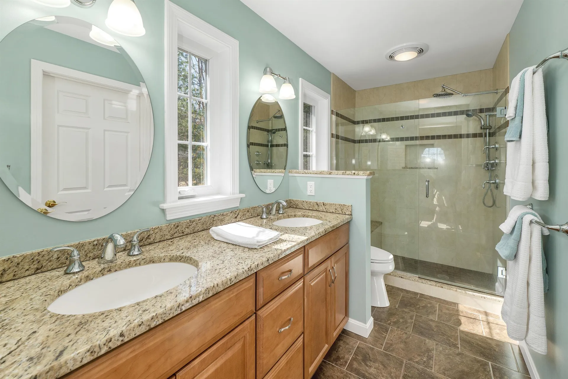 28 Lake View Drive New Hampton NH 03256