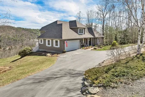 28 Lake View Drive New Hampton NH 03256