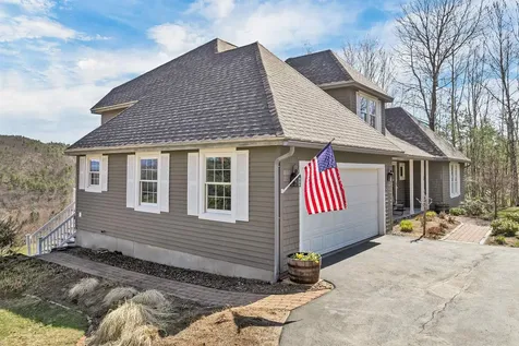 28 Lake View Drive New Hampton NH 03256