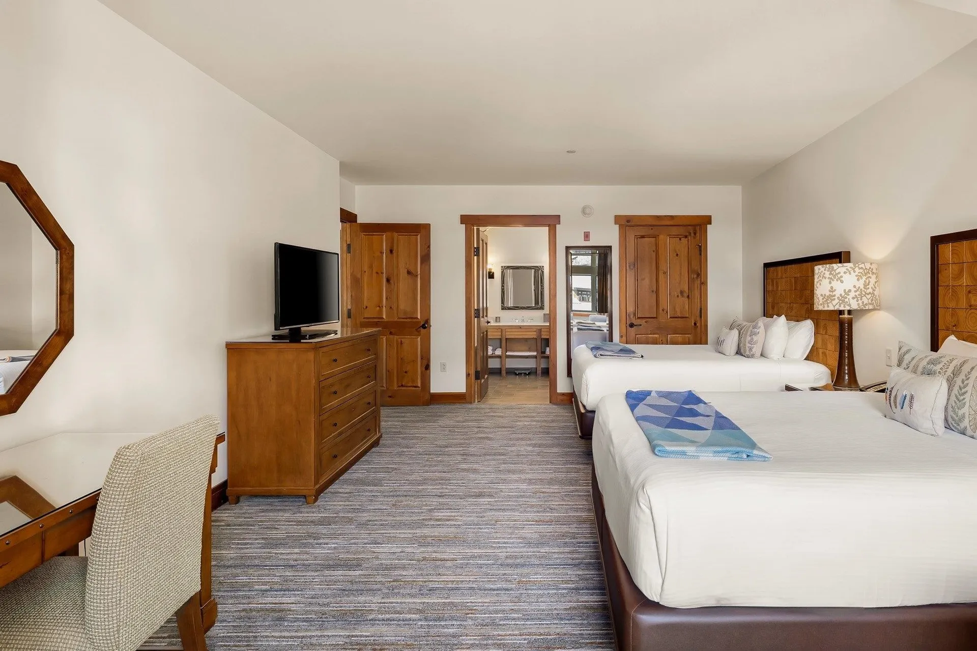 7412 Mountain Road Stowe VT 05672