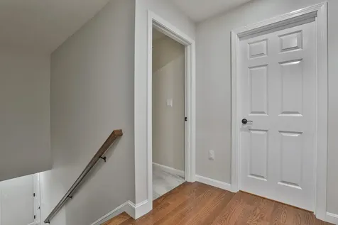 238 Woodview Way Manchester NH 03102