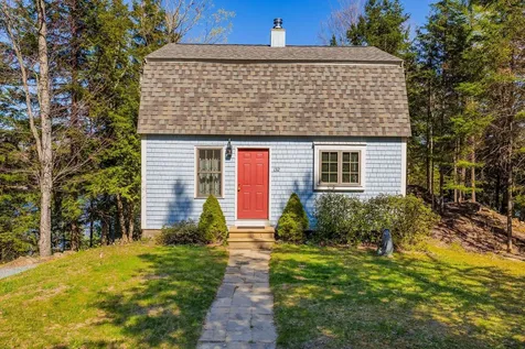 132 Lakeside Drive Haverhill NH 03765
