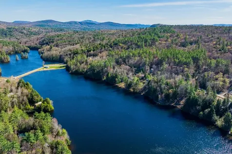 132 Lakeside Drive Haverhill NH 03765
