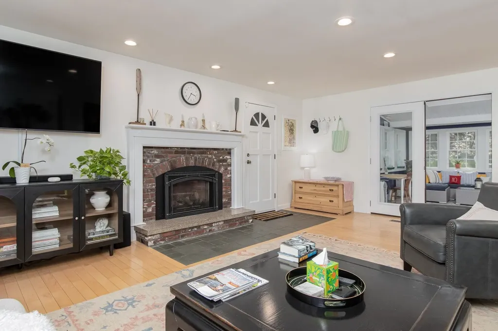 10 Greenbriar Lane Amherst NH 03031