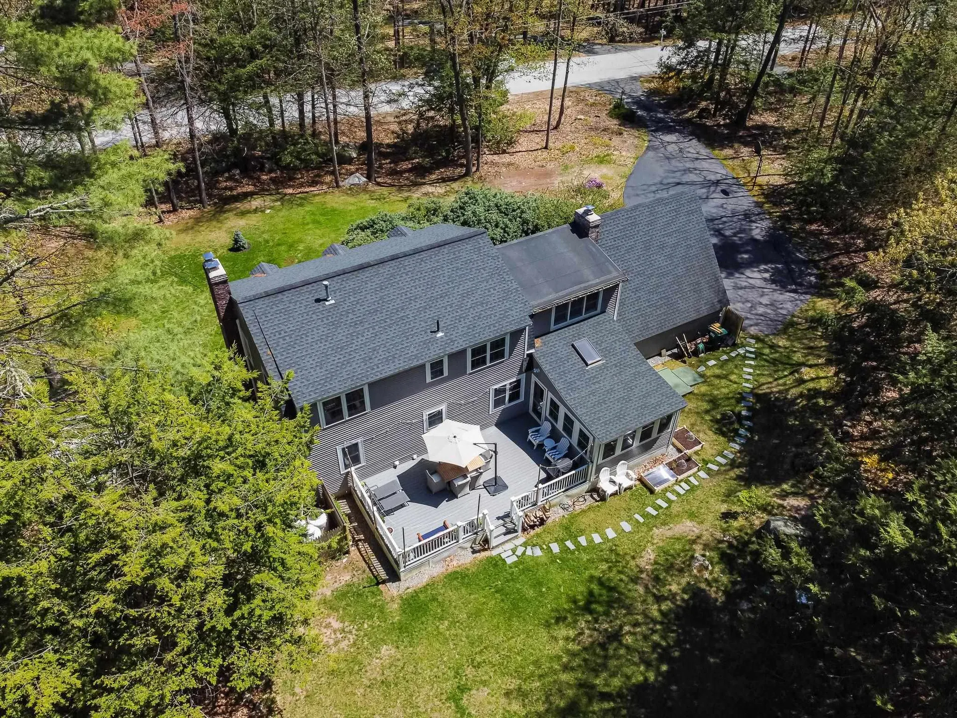 10 Greenbriar Lane Amherst NH 03031