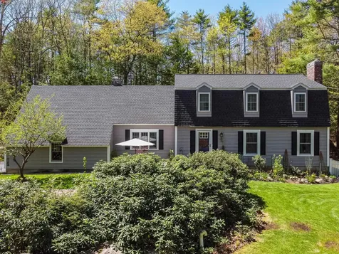 10 Greenbriar Lane Amherst NH 03031