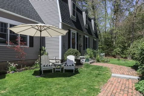 10 Greenbriar Lane Amherst NH 03031