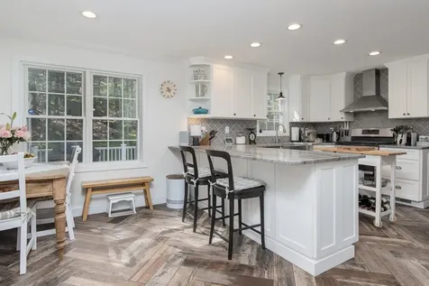 10 Greenbriar Lane Amherst NH 03031