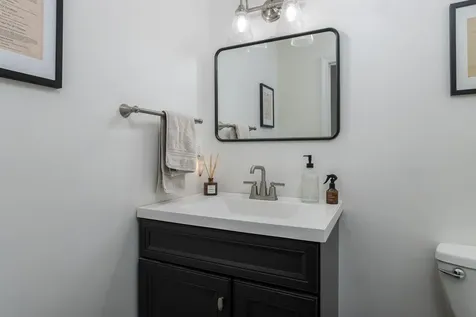 10 Greenbriar Lane Amherst NH 03031