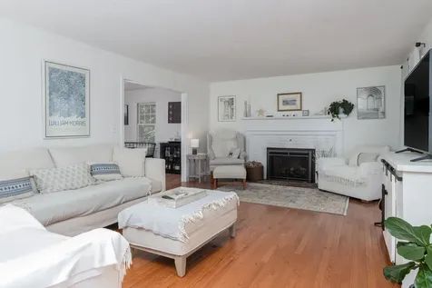 10 Greenbriar Lane Amherst NH 03031