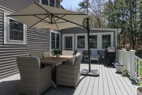 10 Greenbriar Lane Amherst NH 03031