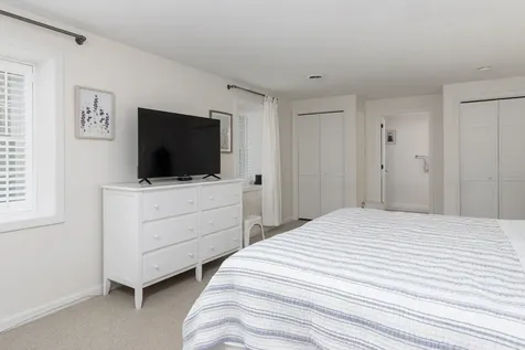 10 Greenbriar Lane Amherst NH 03031